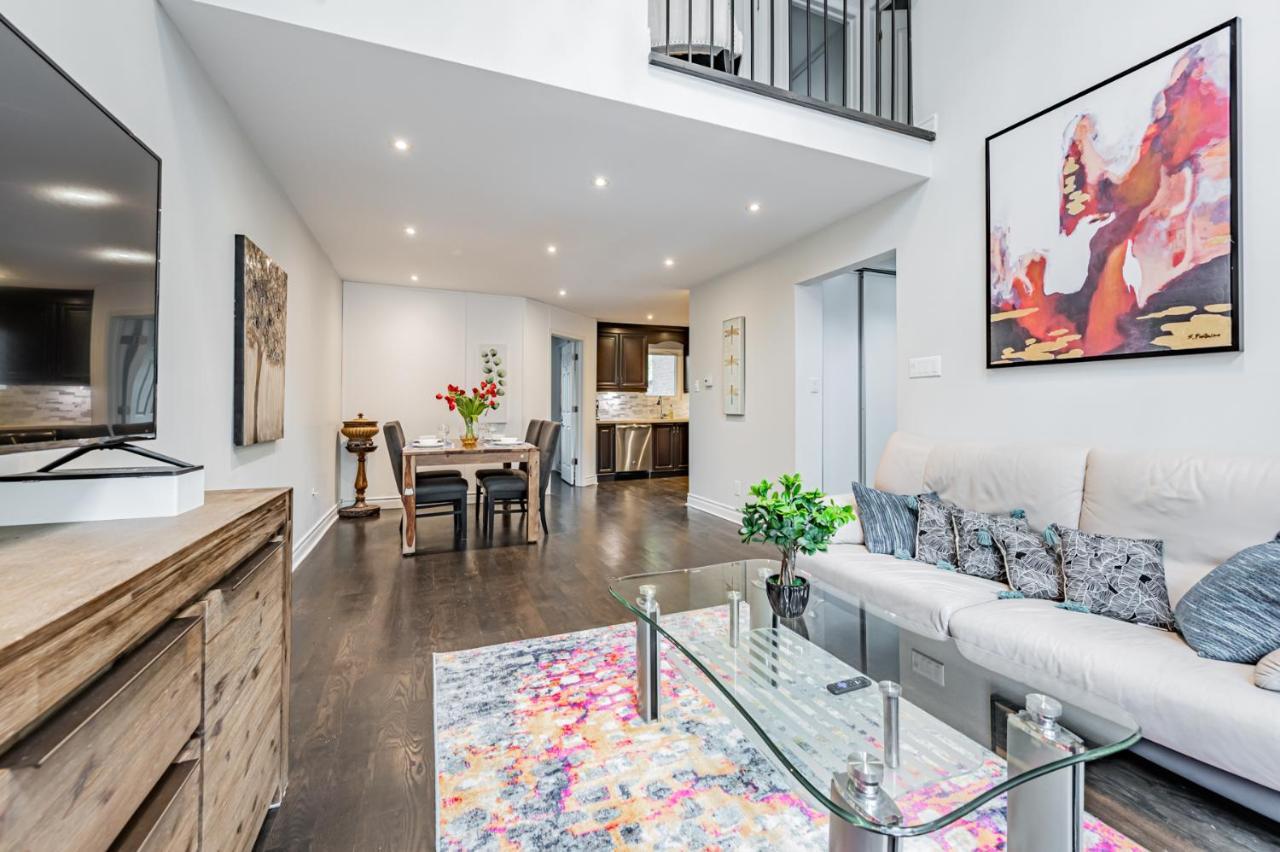 Beautiful Property In Downtown Core Close To Subway Station! Toronto Luaran gambar