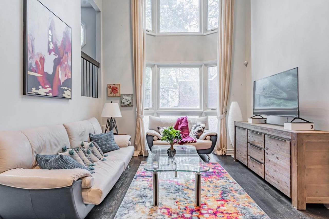 Beautiful Property In Downtown Core Close To Subway Station! Toronto Luaran gambar