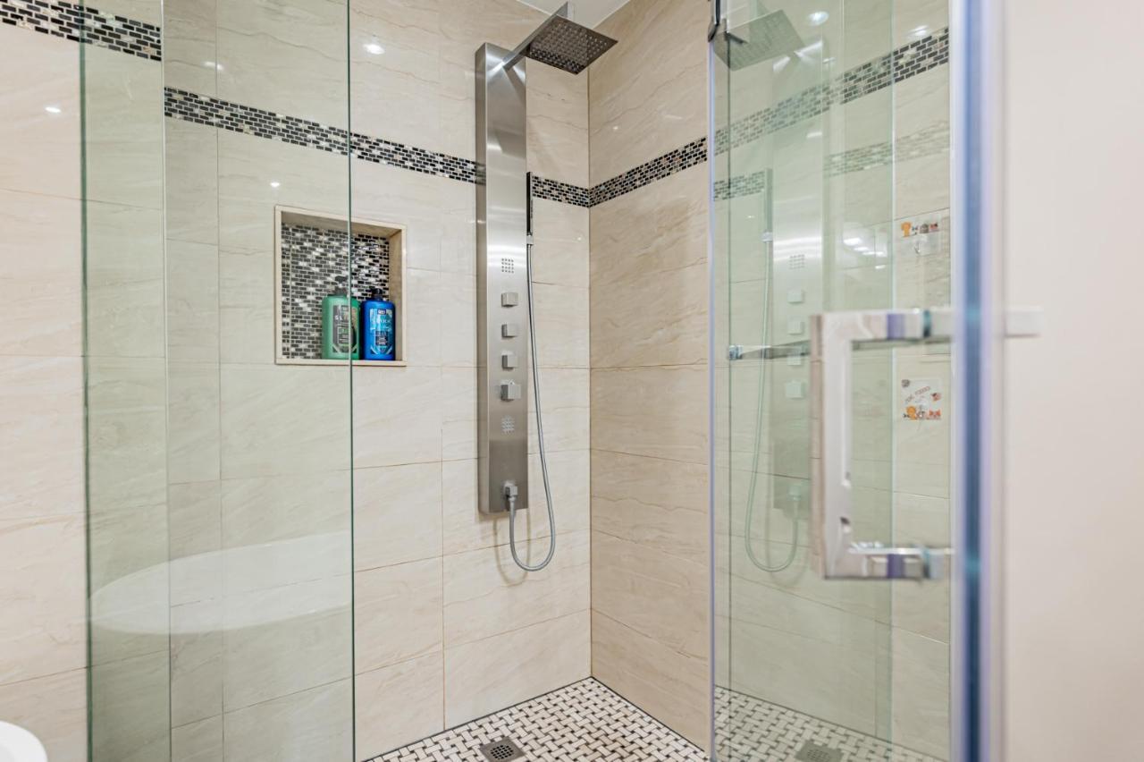 Beautiful Property In Downtown Core Close To Subway Station! Toronto Luaran gambar